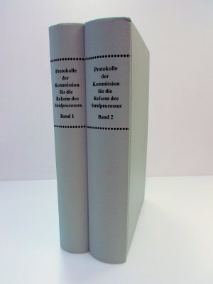 Entwrrfe der Strafrechtskommission zu einem Deutschen Strafgesetzbuch und zu einem Einfuhrungsgesetz (1911-1914). Frankfurt am Main, Keip, 1990.