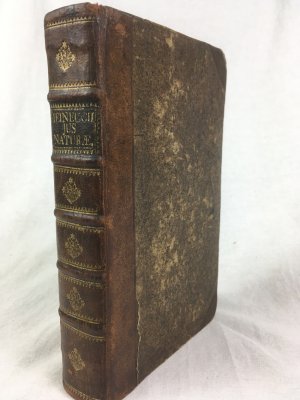  Elementa Iuris Naturae et Gentium, commode auditoribus methodo adornata. Editio V. Halle, 1768.