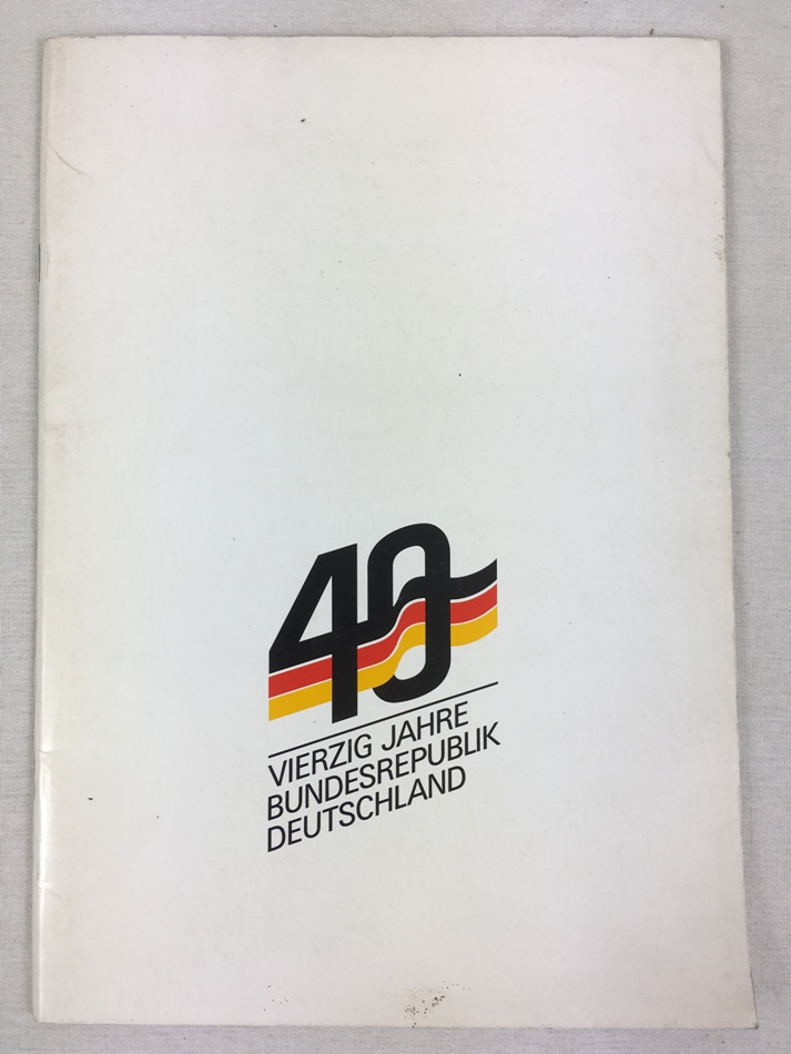 Vierzig Jahre Bundesrepublik Deutschland. Eine Ausstellung des Bundesarchivs im Auftrag der Bundesregierung, 1989, Koblenz.